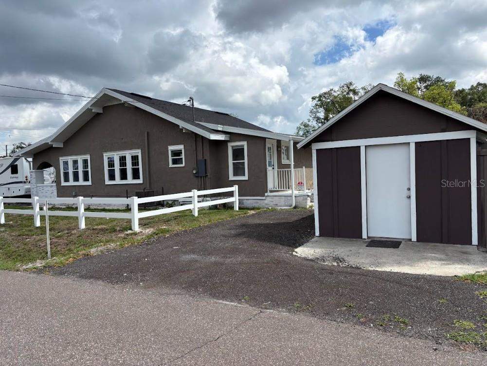 COUNTRY CLUB ESTATES RESUB PT - Residential