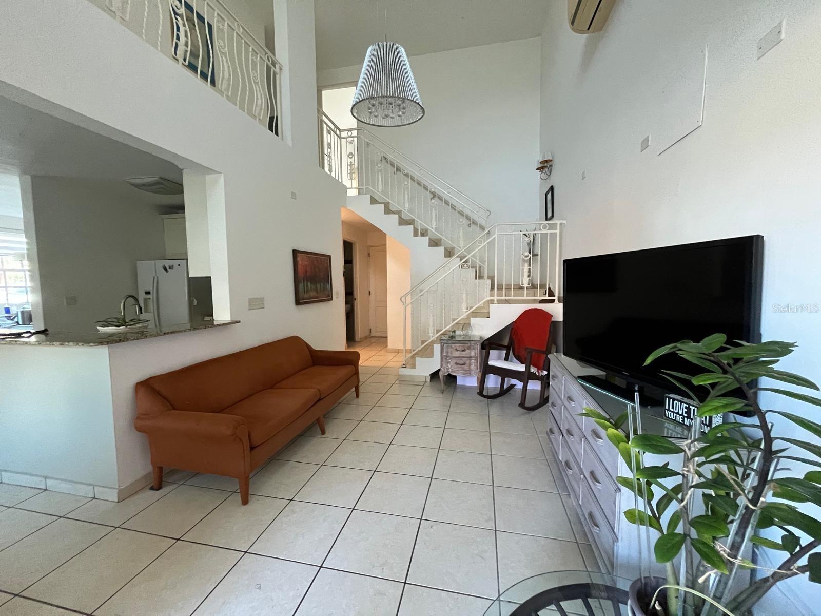 BRIGHTON COUNTRY CLUB - Residential