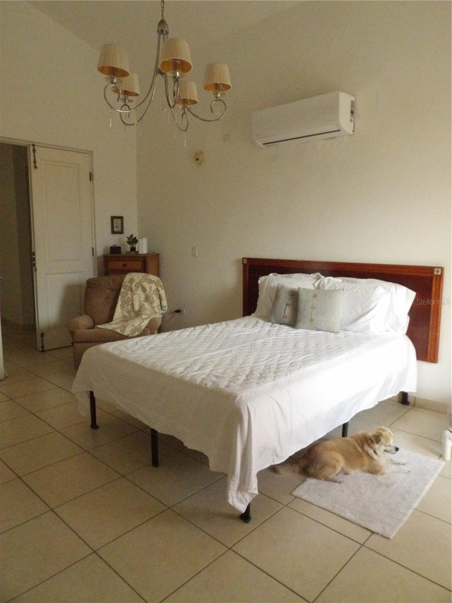 BRIGHTON COUNTRY CLUB - Residential