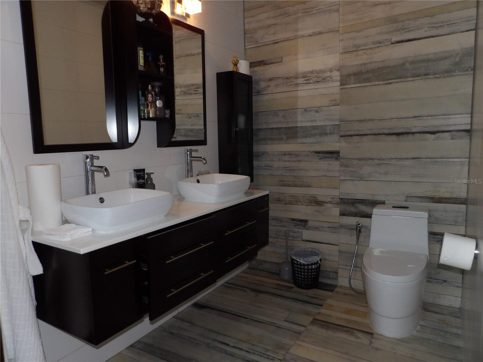 BRIGHTON COUNTRY CLUB - Residential