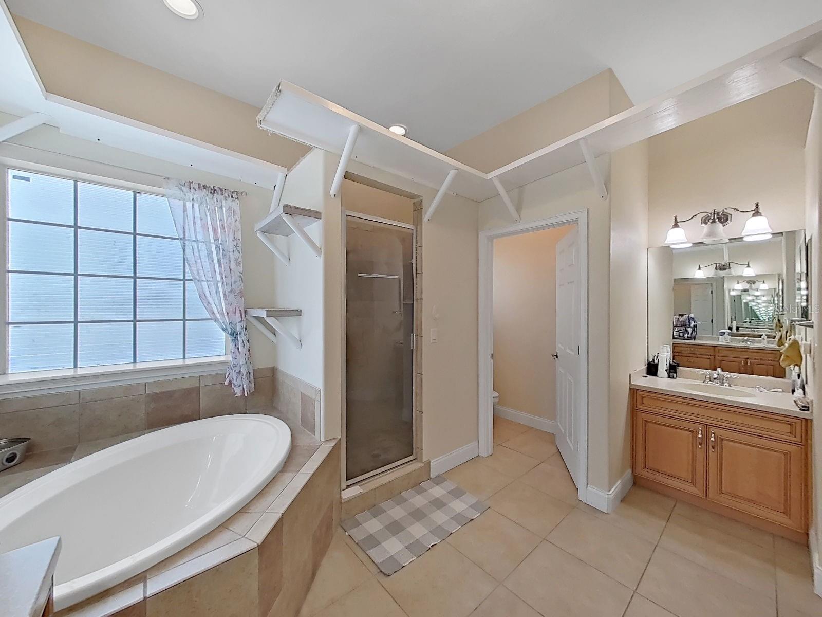 INDIAN OAKS HILLS - Residential