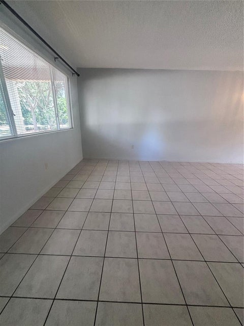 Tiny photo for 8947 SW 108th Place, Ocala, FL 34481 (MLS # OM724274)
