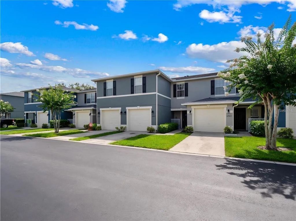 Photo of 12747 Somerset Oaks Street, Orlando, FL 32828 (MLS # O6390923)