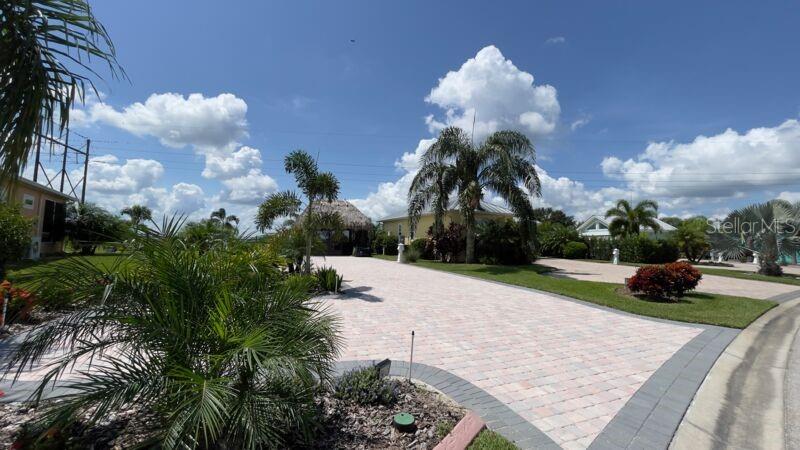 BAY LAKE RESIDENCE - Land