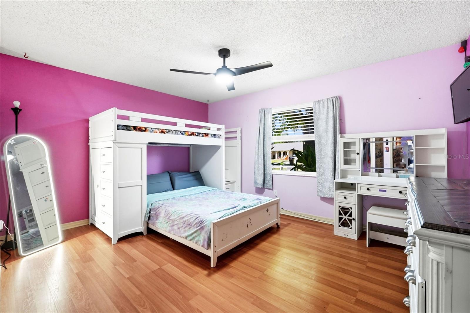 PINE LAKE ESTATES UNIT 4 - Residential
