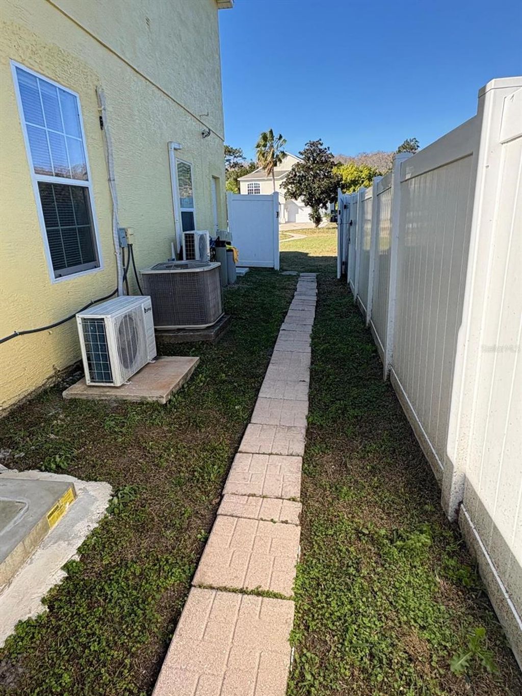 Photo of 907 Girard Drive, Orlando, FL 32824 (MLS # S5144774)