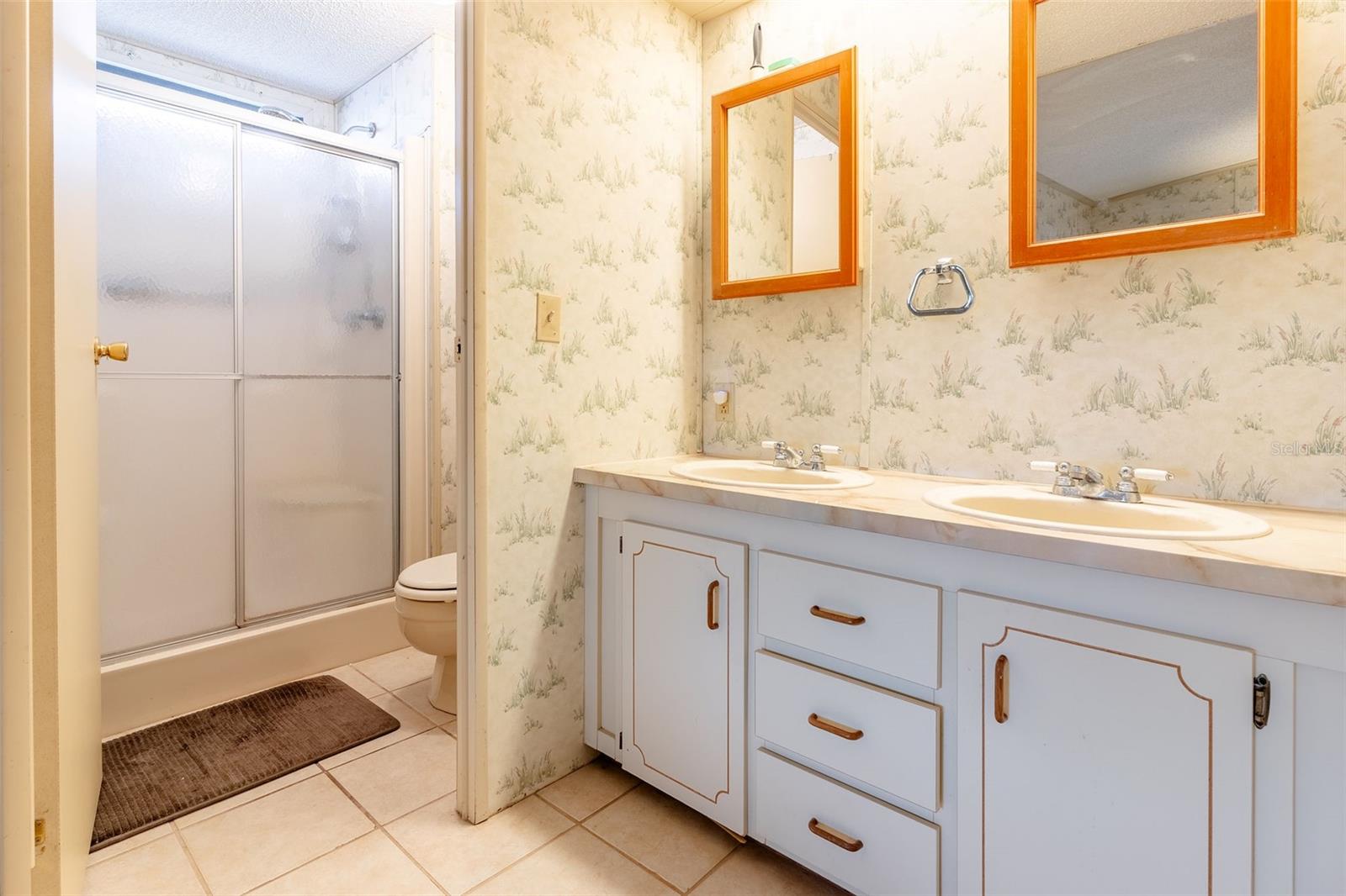 OAKWOOD ESTS - Residential