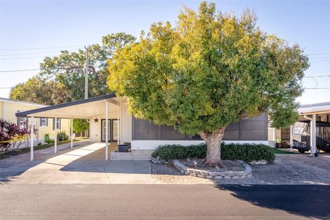 Photo of 4135 Rolling Oaks Drive, Winter Haven, FL 33880 (MLS # L4958675)