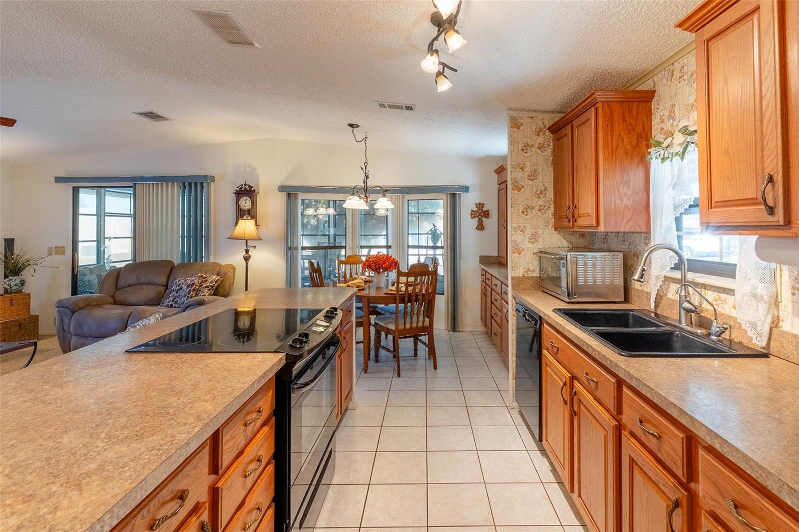 OAKWOOD ESTS - Residential