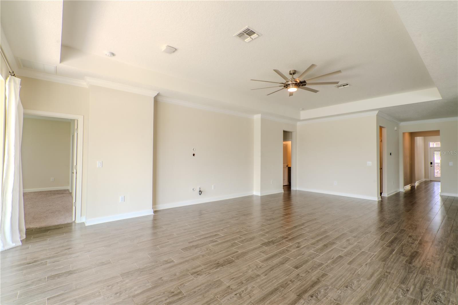 OAKS/MOSS PARK PH 4 - Residential Lease
