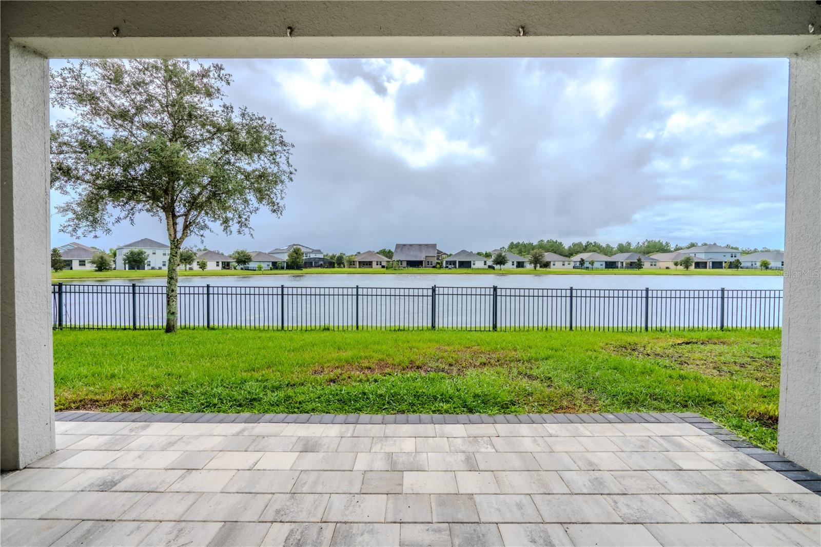 OAKS/MOSS PARK PH 4 - Residential Lease