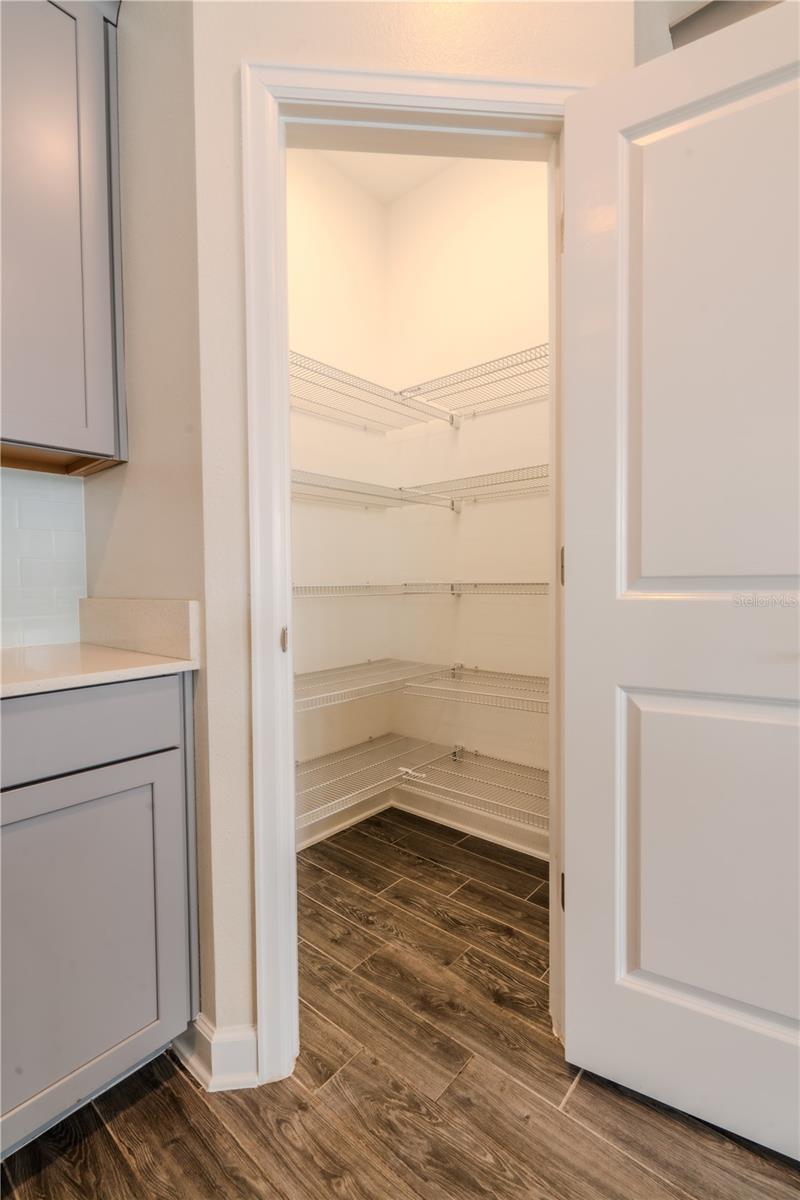 OAKS/MOSS PARK PH 4 - Residential Lease