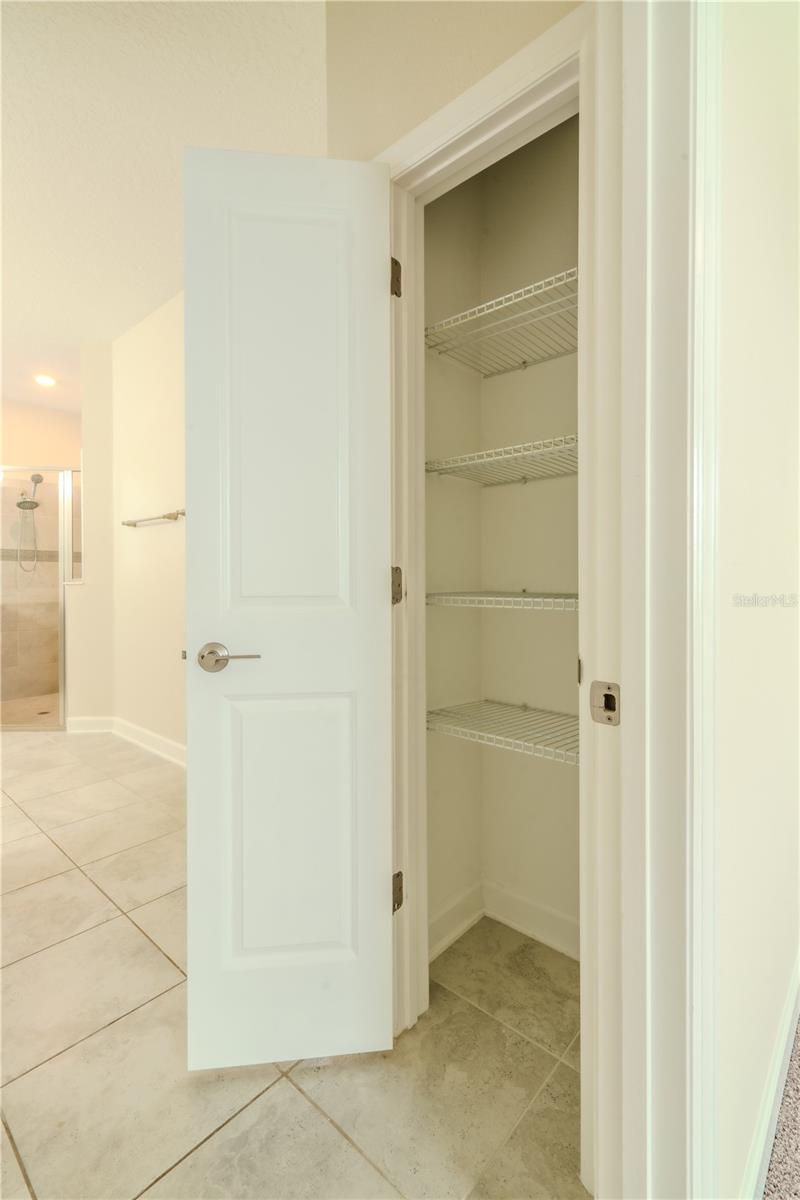 OAKS/MOSS PARK PH 4 - Residential Lease