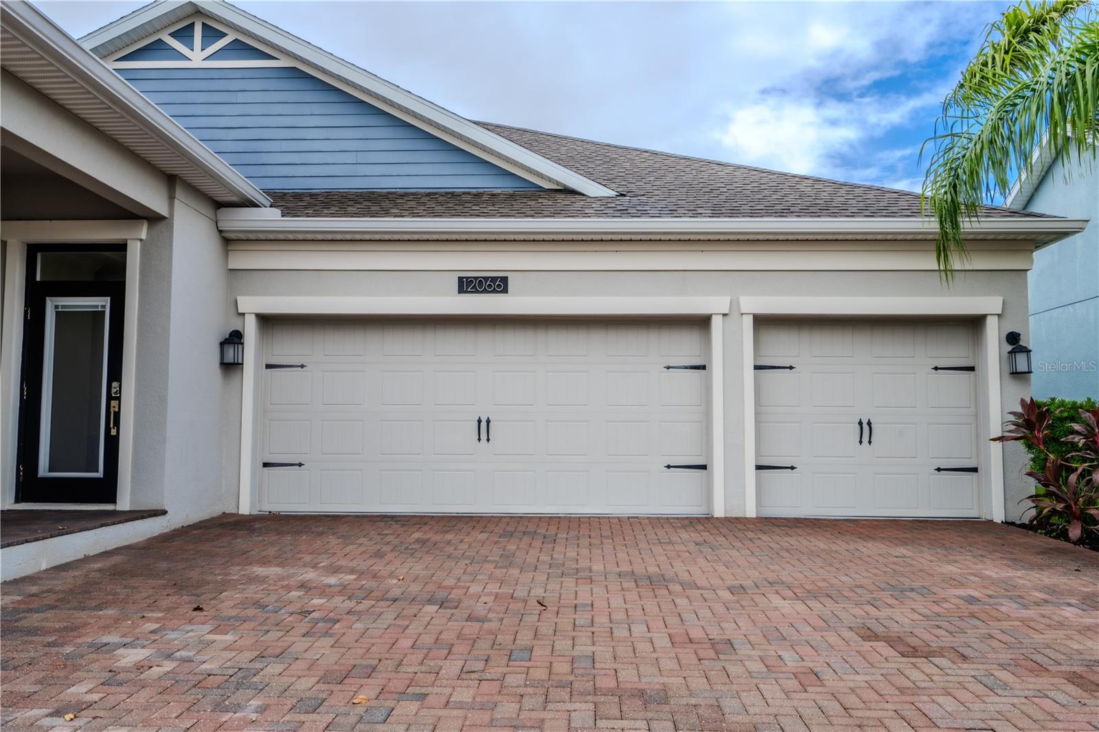OAKS/MOSS PARK PH 4 - Residential Lease