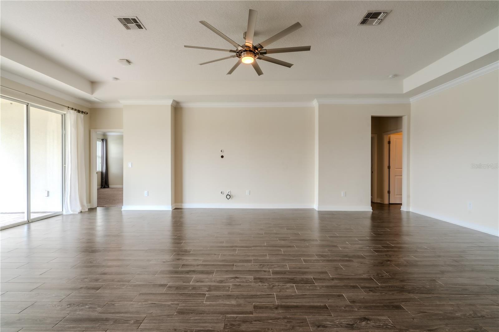 OAKS/MOSS PARK PH 4 - Residential Lease
