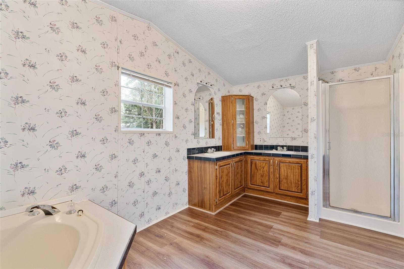 BREEZEWOOD ESTATES - Residential