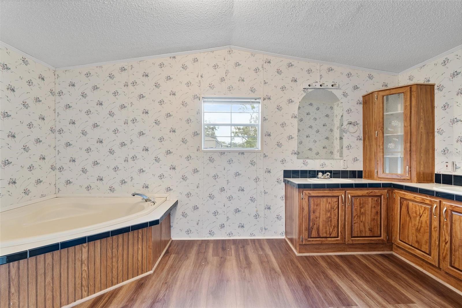 BREEZEWOOD ESTATES - Residential