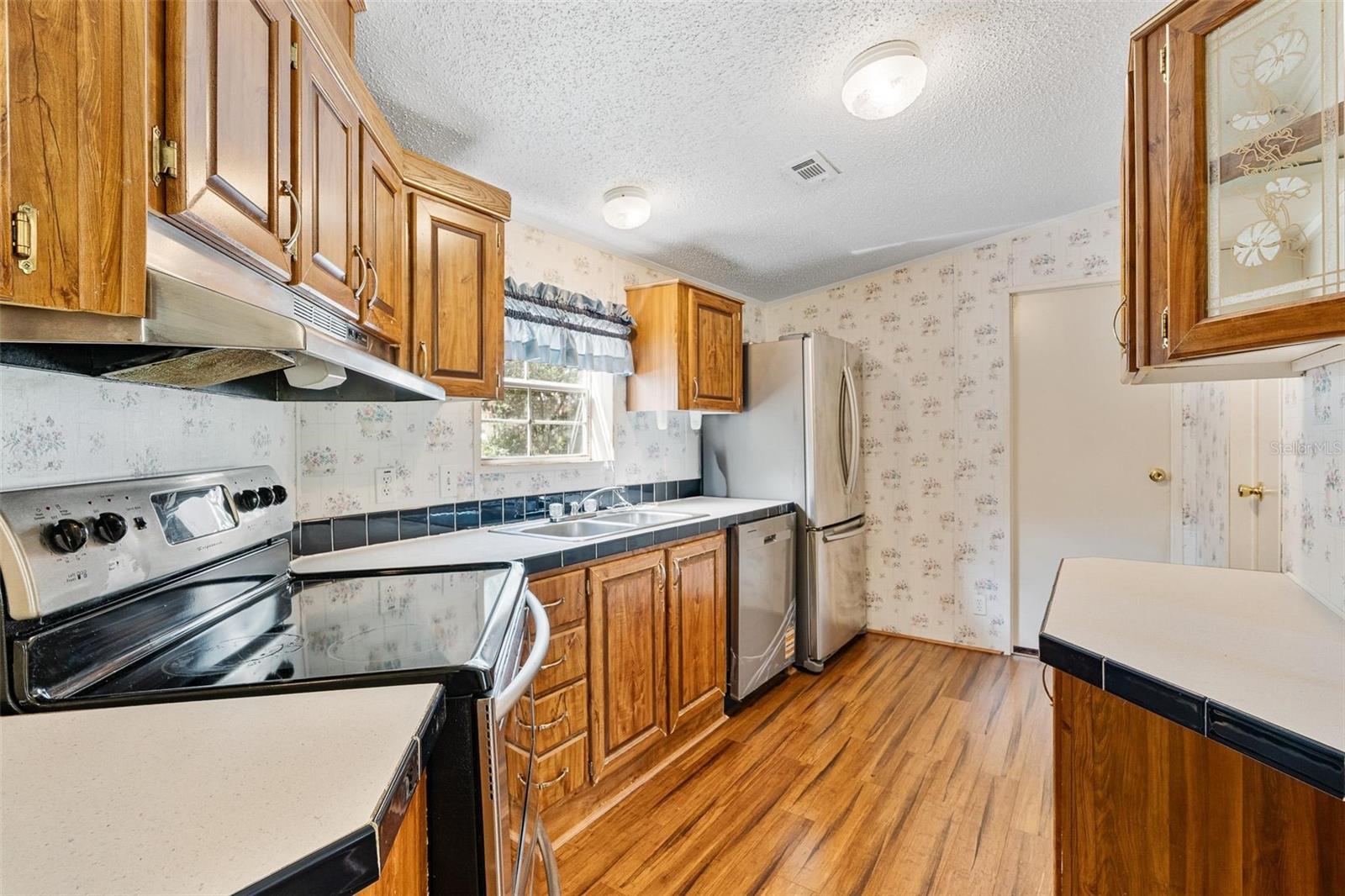 BREEZEWOOD ESTATES - Residential