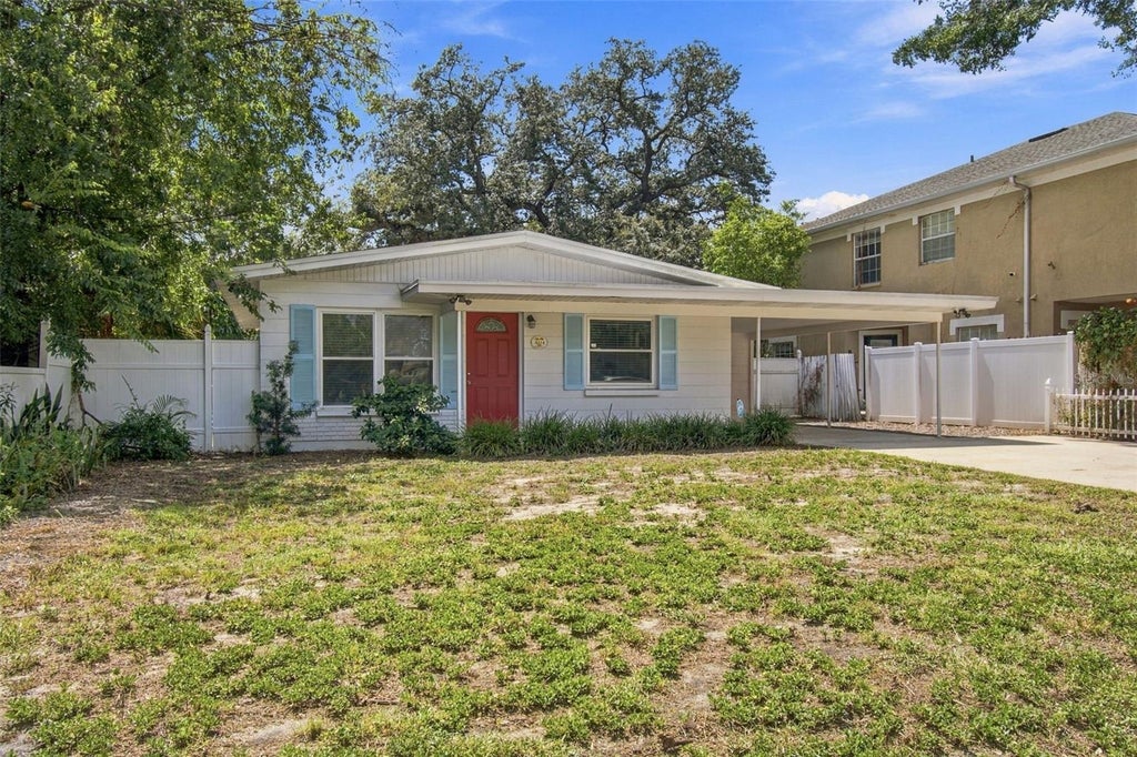 Photo of 4214 W North B Street, Tampa, FL 33609 (MLS # TB8552501)