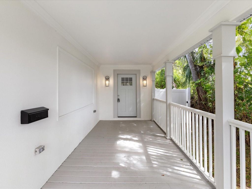 Photo of 445 33rd Avenue N, St Petersburg, FL 33704 (MLS # TB8465202)