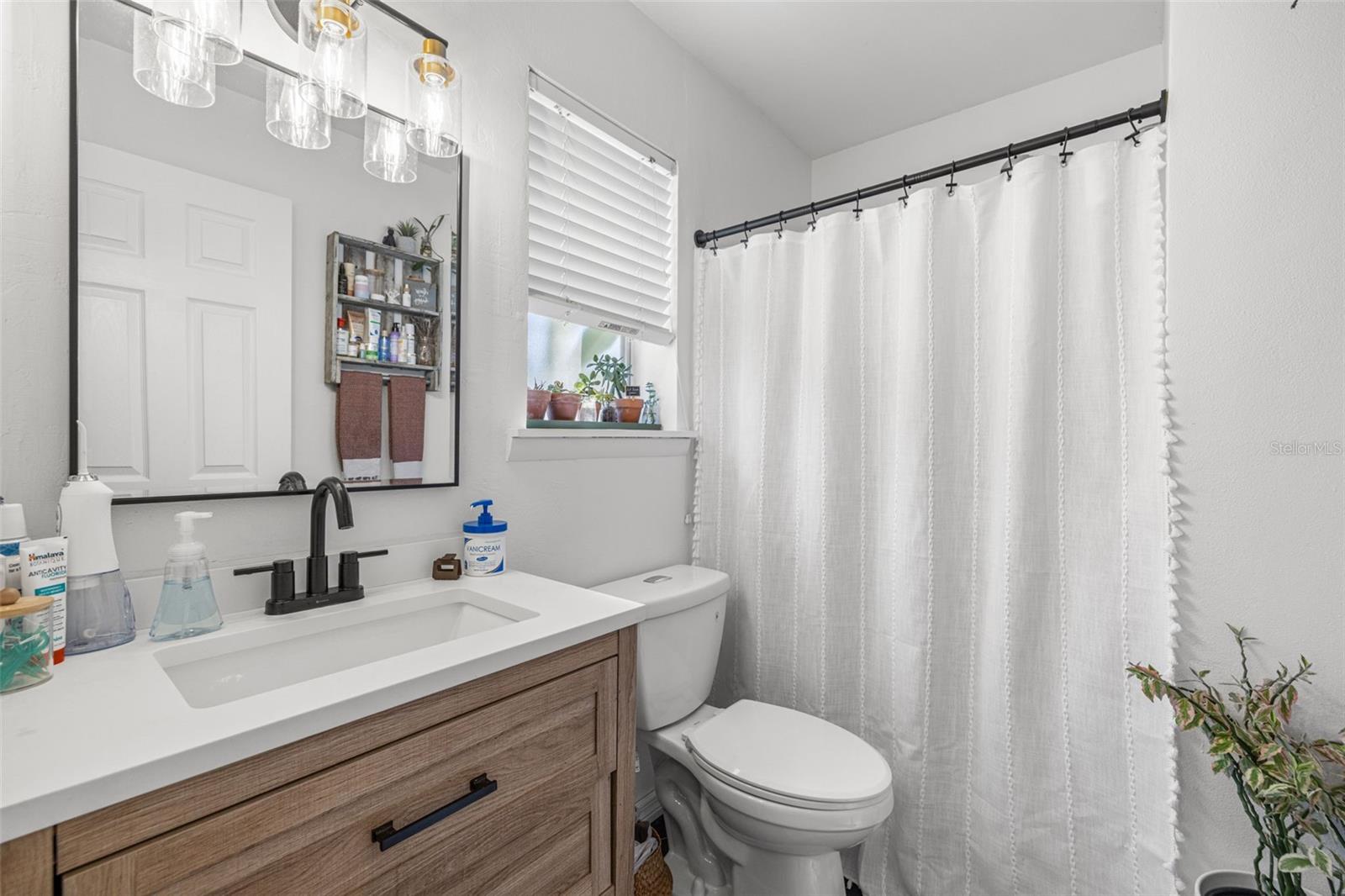 CLOVERPLACE CONDO - Residential Lease