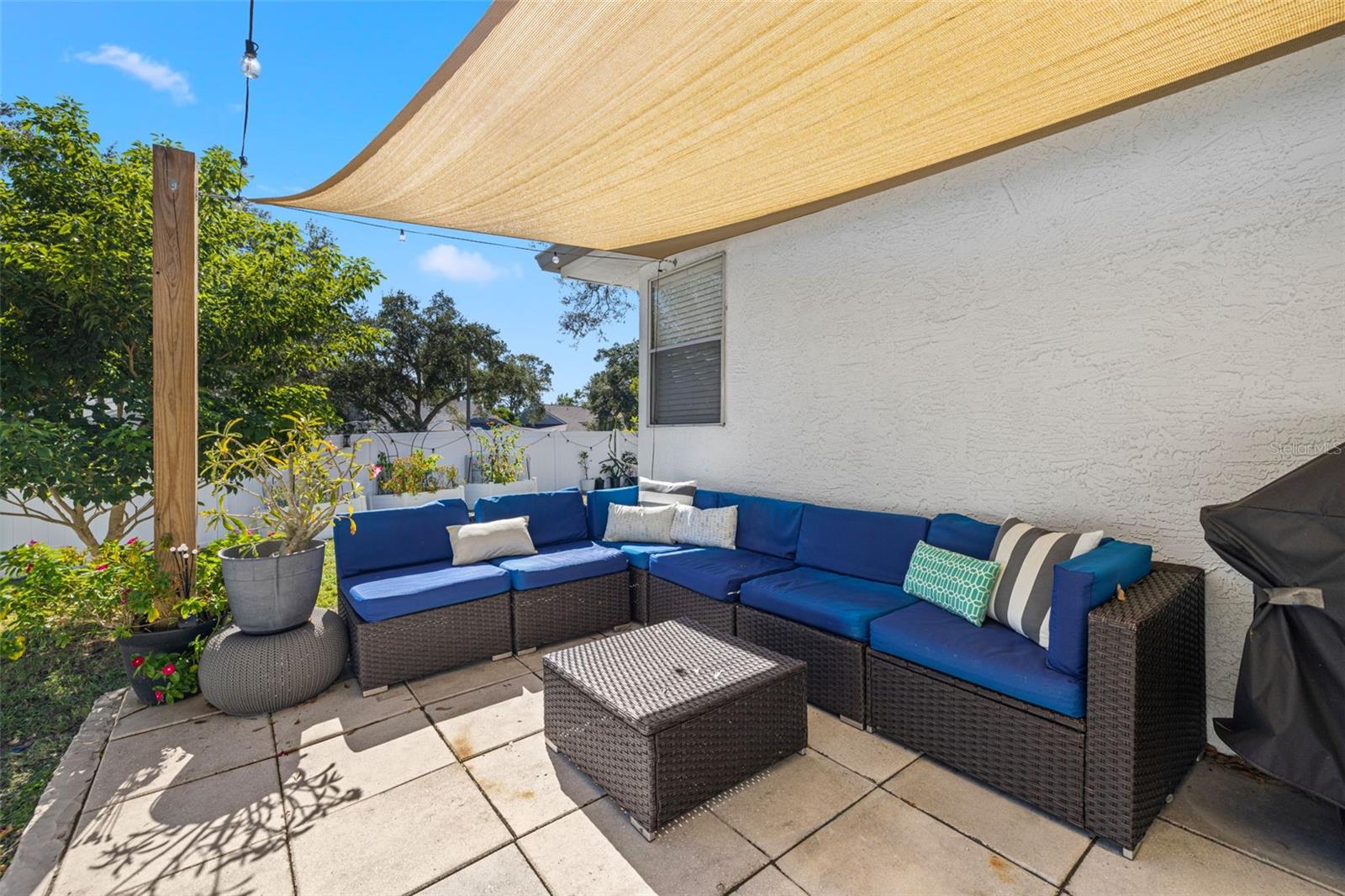 CLOVERPLACE CONDO - Residential Lease