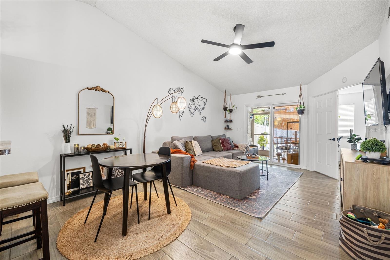 CLOVERPLACE CONDO - Residential Lease