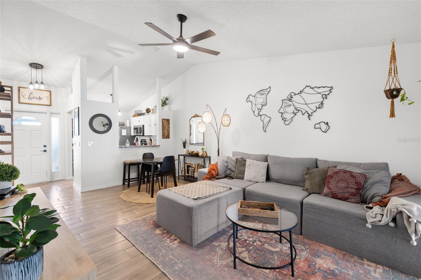 CLOVERPLACE CONDO - Residential Lease