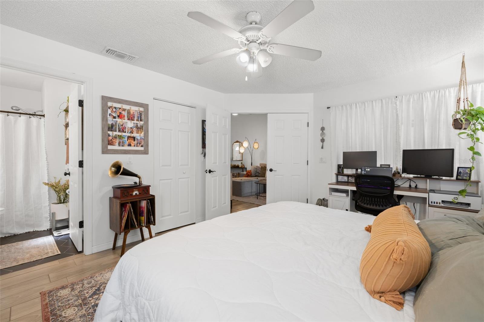 CLOVERPLACE CONDO - Residential Lease