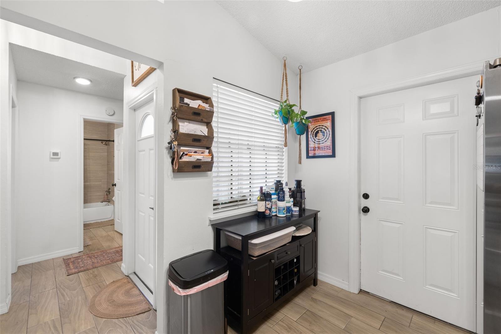 CLOVERPLACE CONDO - Residential Lease