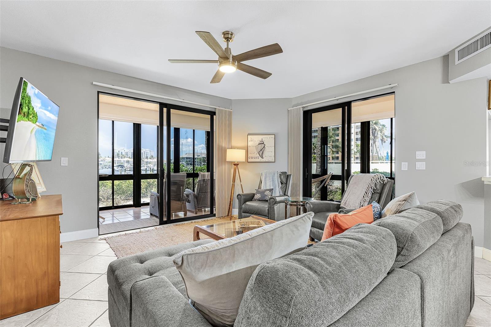 TIDES/MARINA TOWERS - Residential