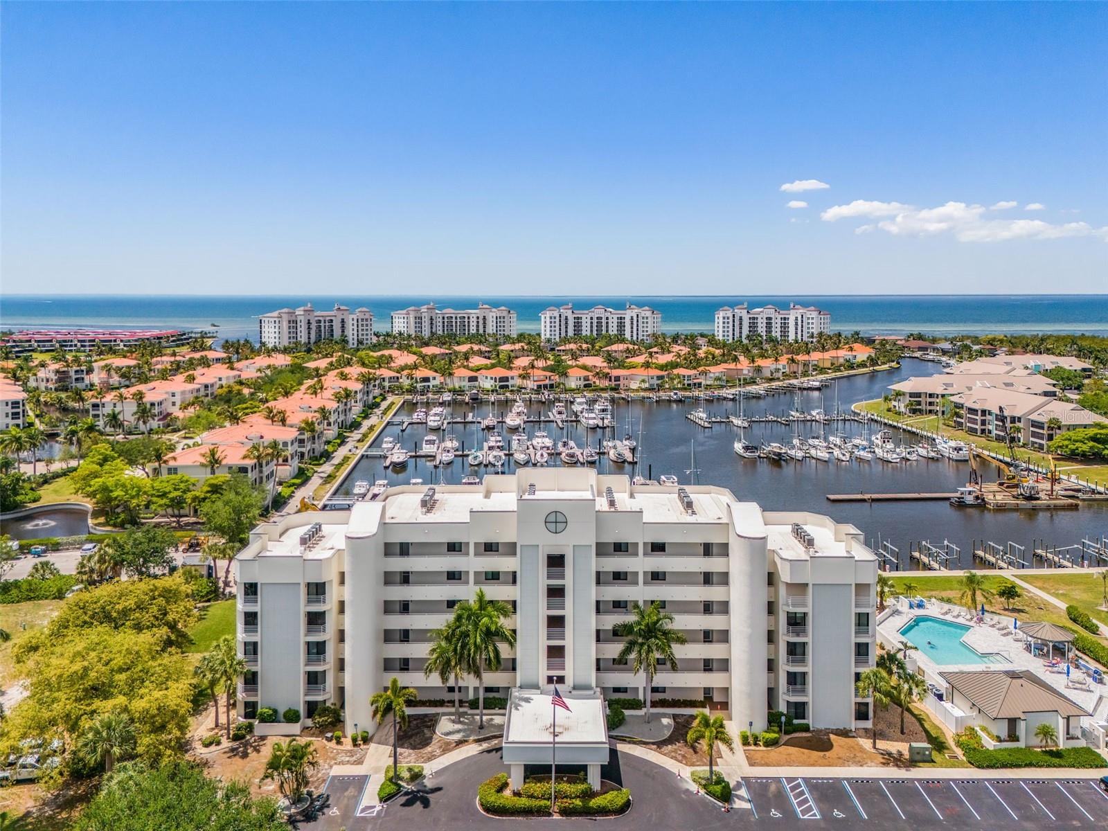 TIDES/MARINA TOWERS - Residential