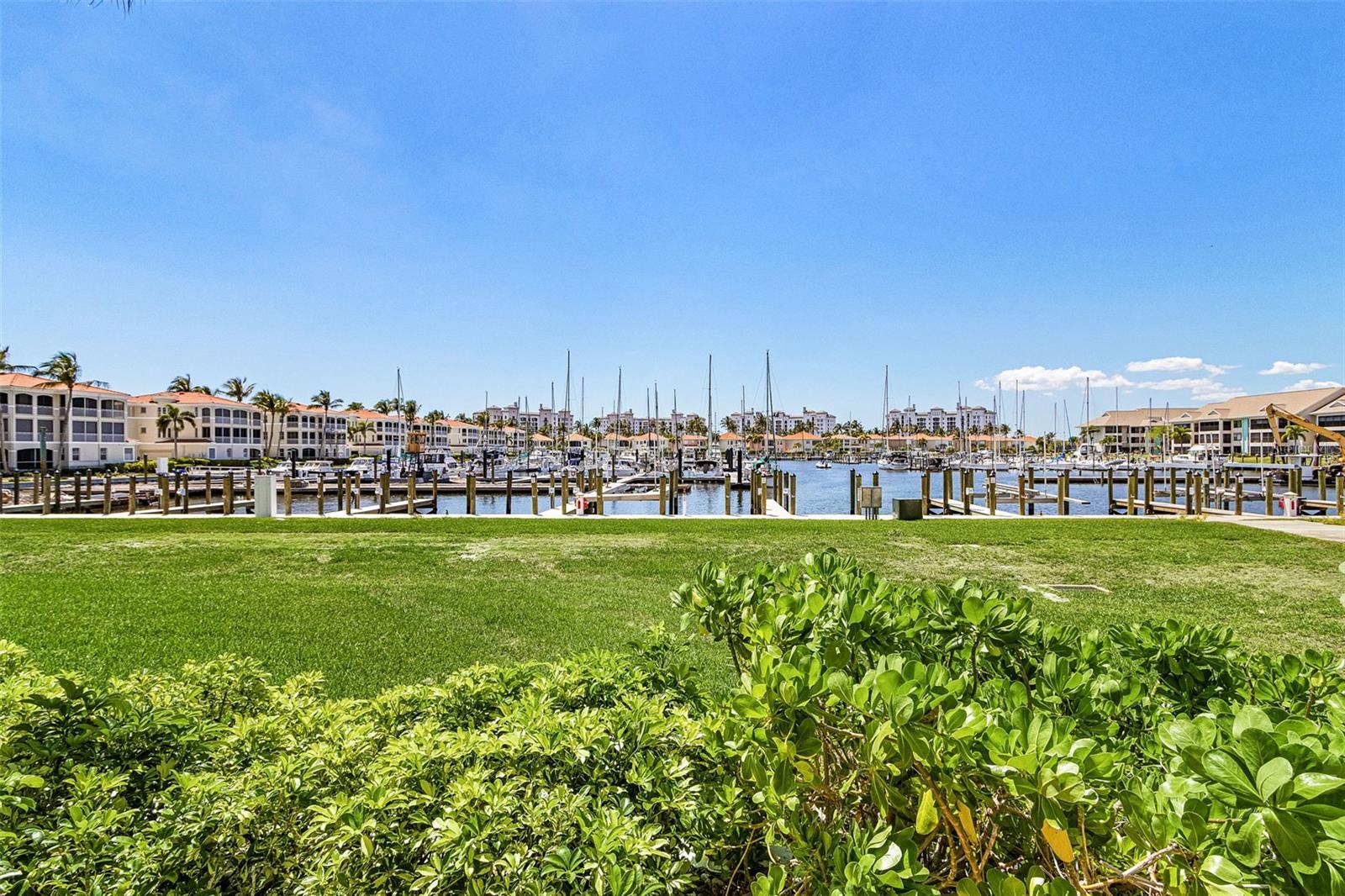 TIDES/MARINA TOWERS - Residential