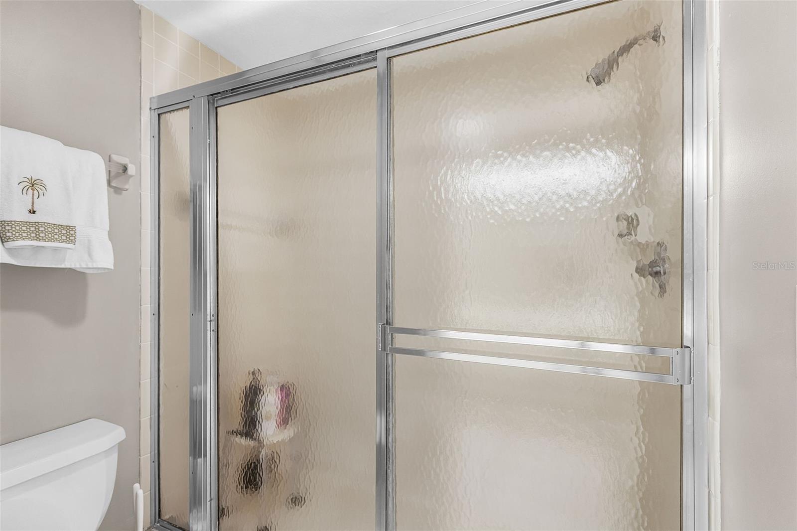 TIDES/MARINA TOWERS - Residential