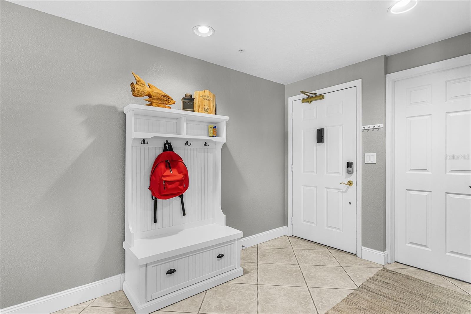 TIDES/MARINA TOWERS - Residential