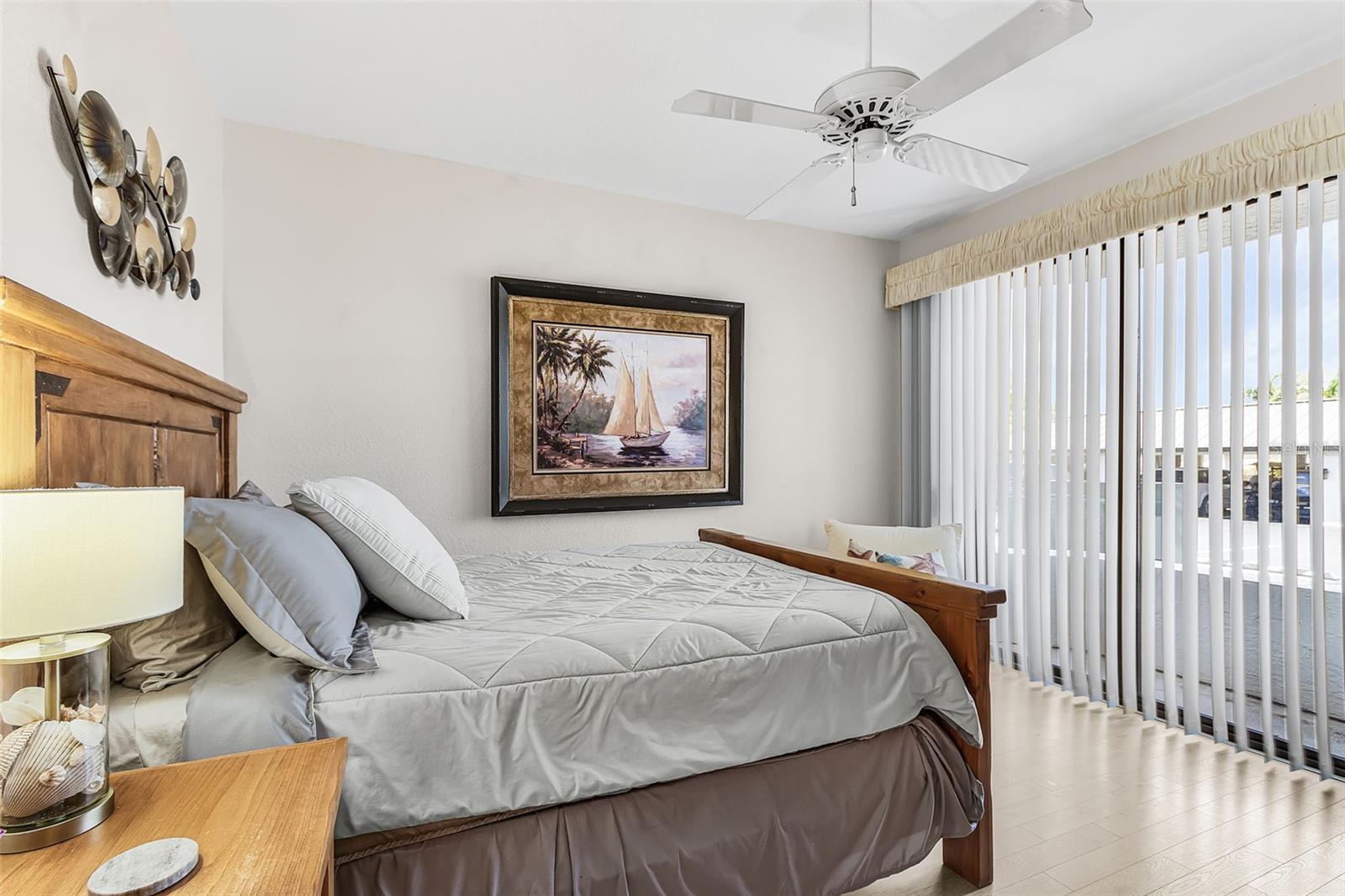 TIDES/MARINA TOWERS - Residential