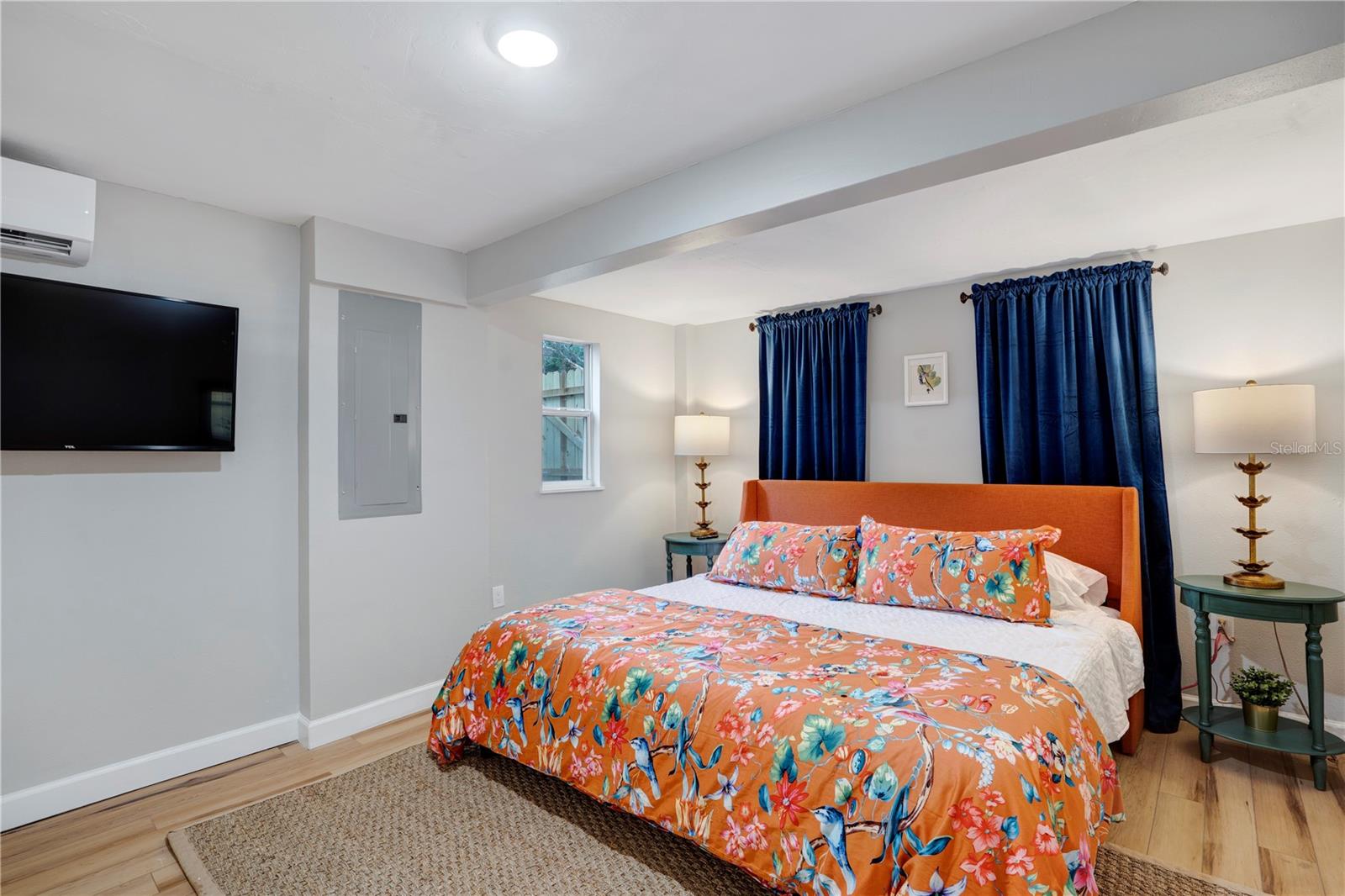 SUNSET - Residential Lease