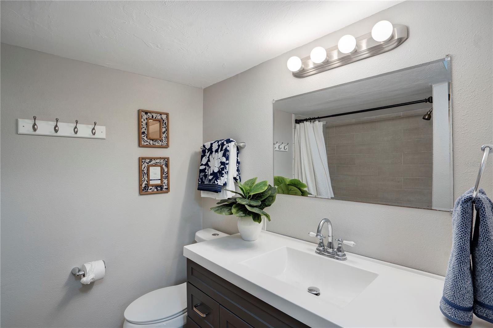 SUNSET - Residential Lease