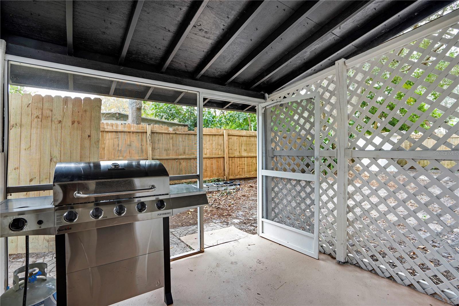 SUNSET - Residential Lease