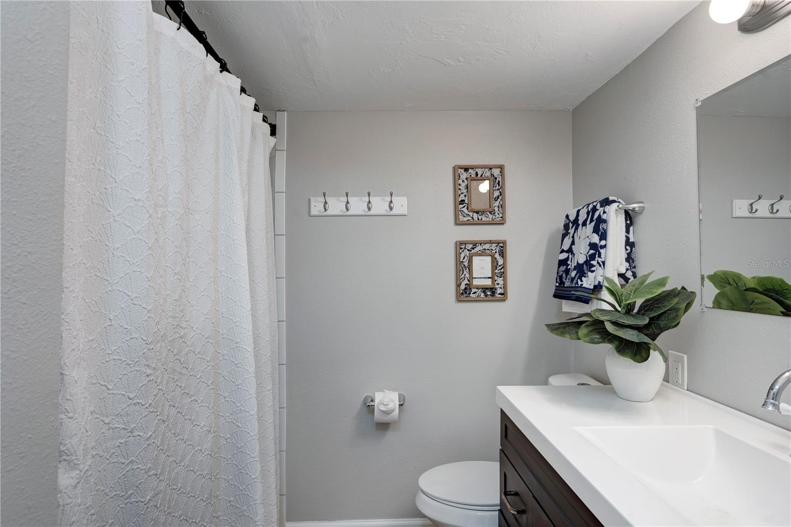 SUNSET - Residential Lease