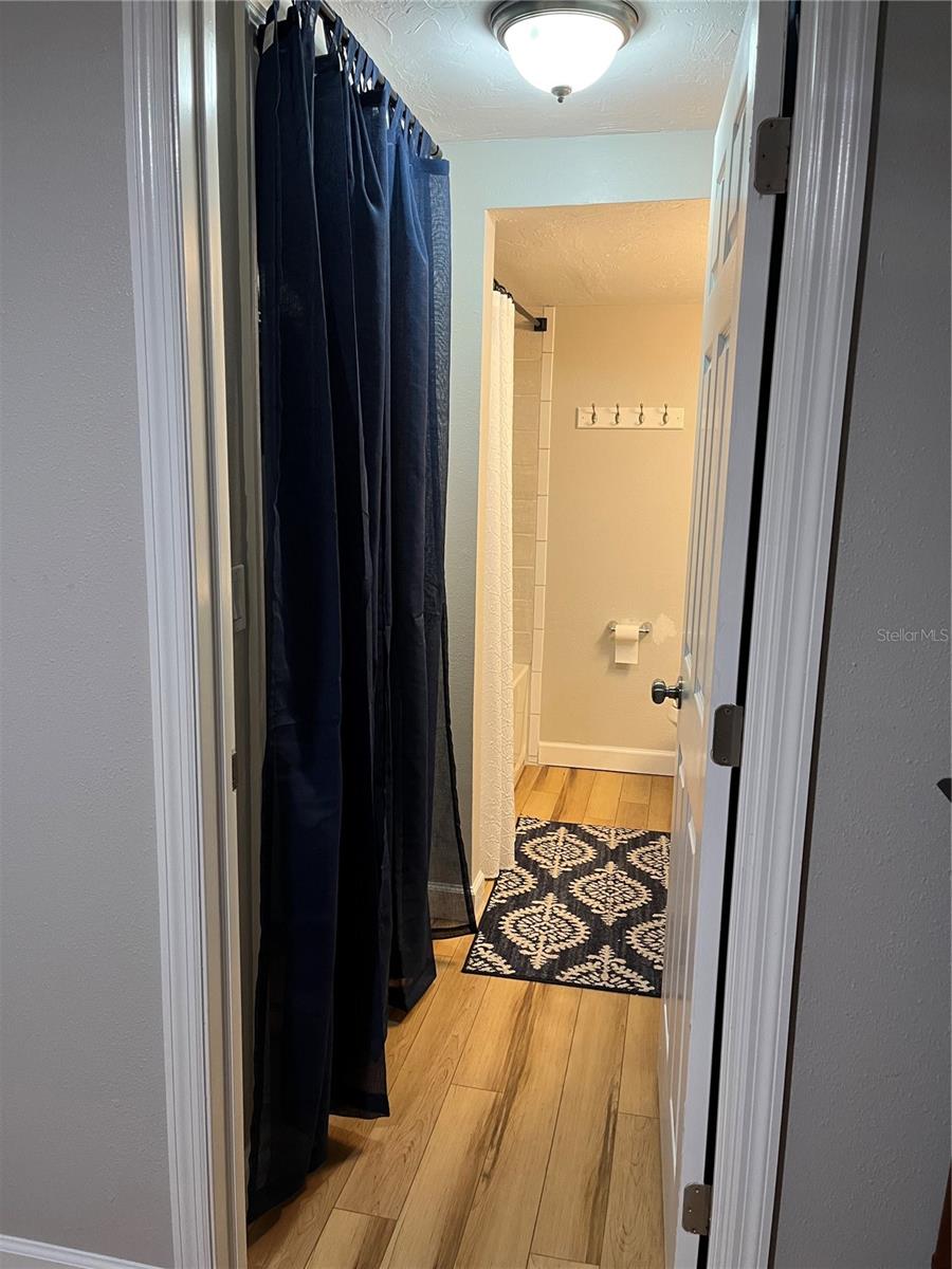 SUNSET - Residential Lease
