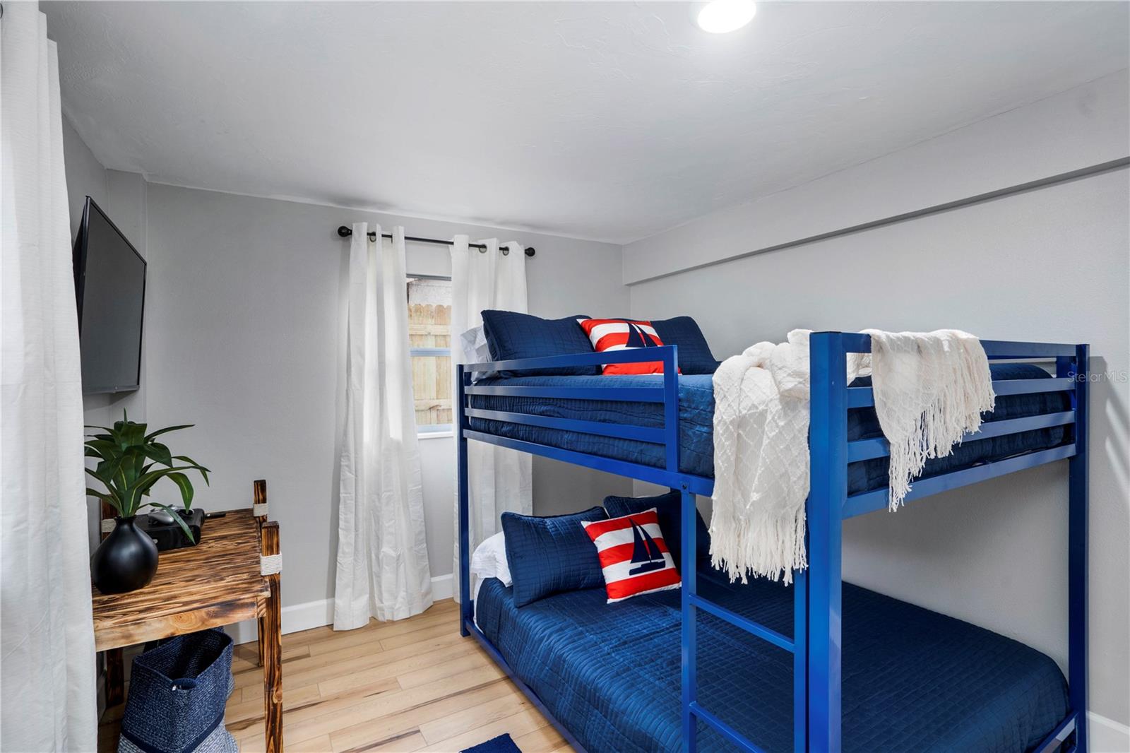 SUNSET - Residential Lease