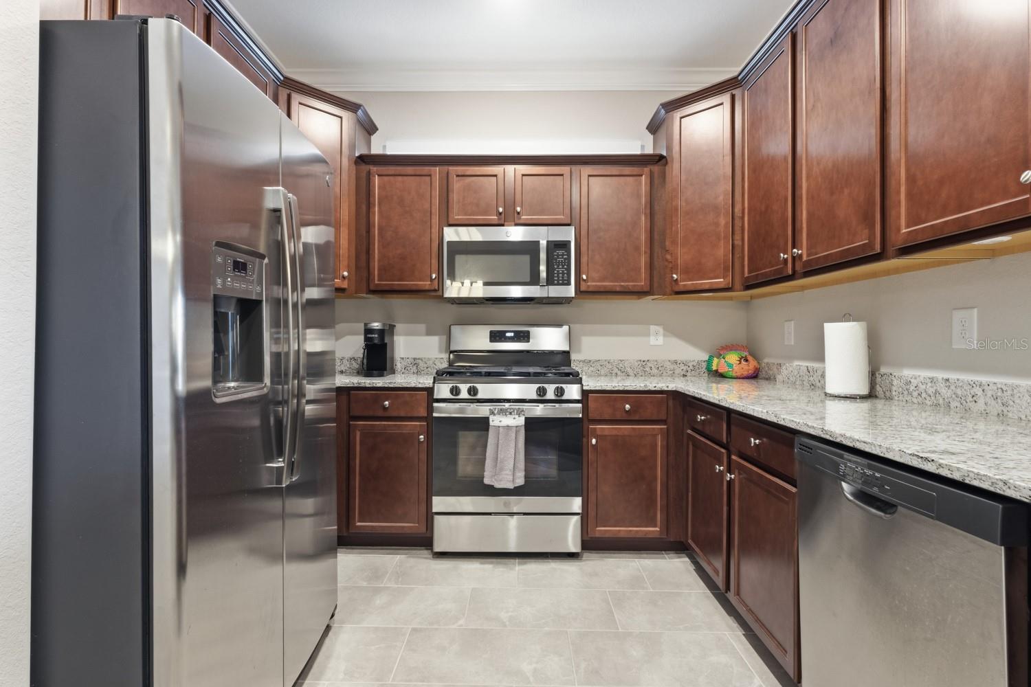 17652 WOODLAND COURT