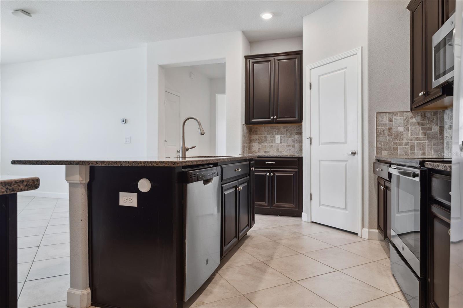 SOUTH FORK TR P PH 3A - Residential Lease