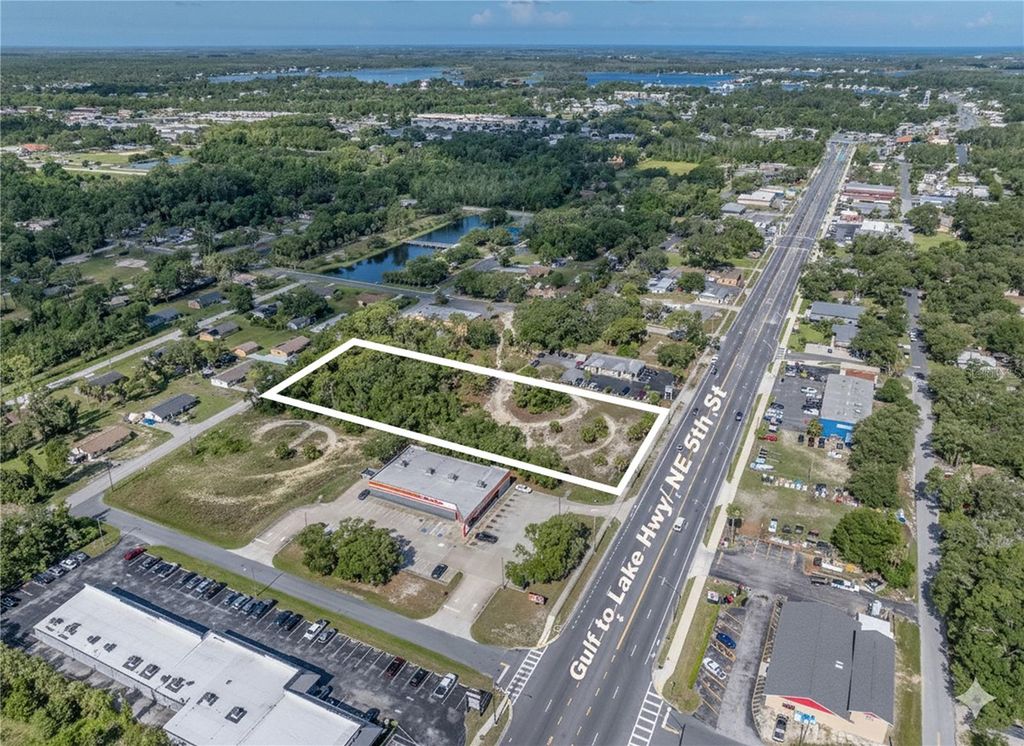 Photo of 950 NE 5th Street, Crystal River, FL 34429 (MLS # TB8434806)