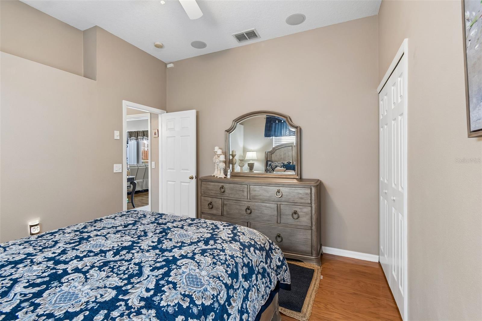 THOUSAND OAKS PH 02 03 04 05 - Residential