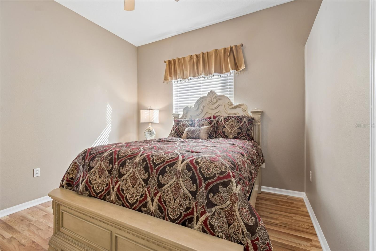 THOUSAND OAKS PH 02 03 04 05 - Residential