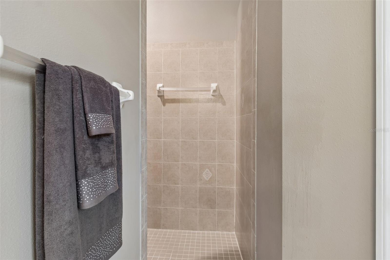 THOUSAND OAKS PH 02 03 04 05 - Residential