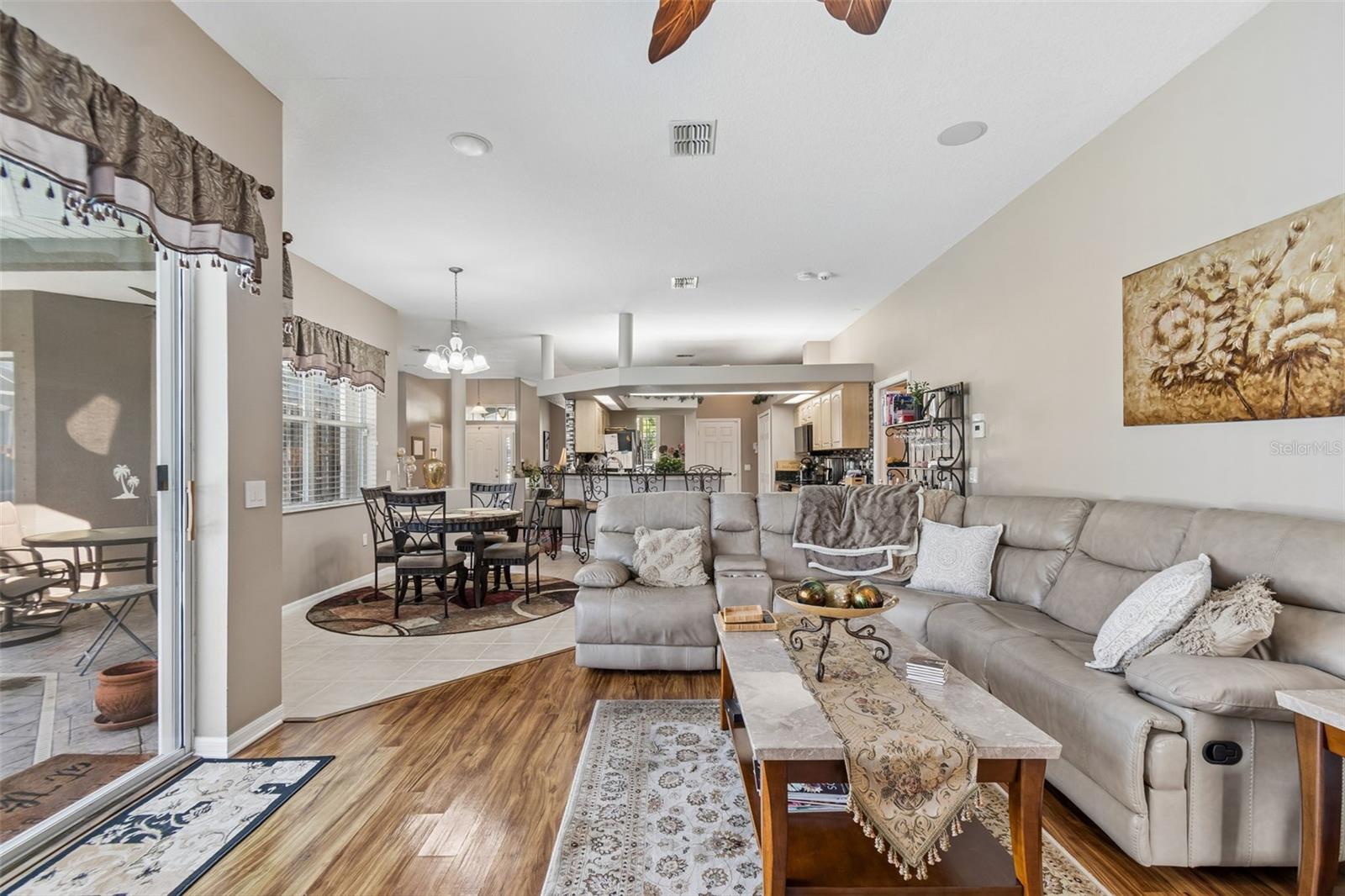 THOUSAND OAKS PH 02 03 04 05 - Residential