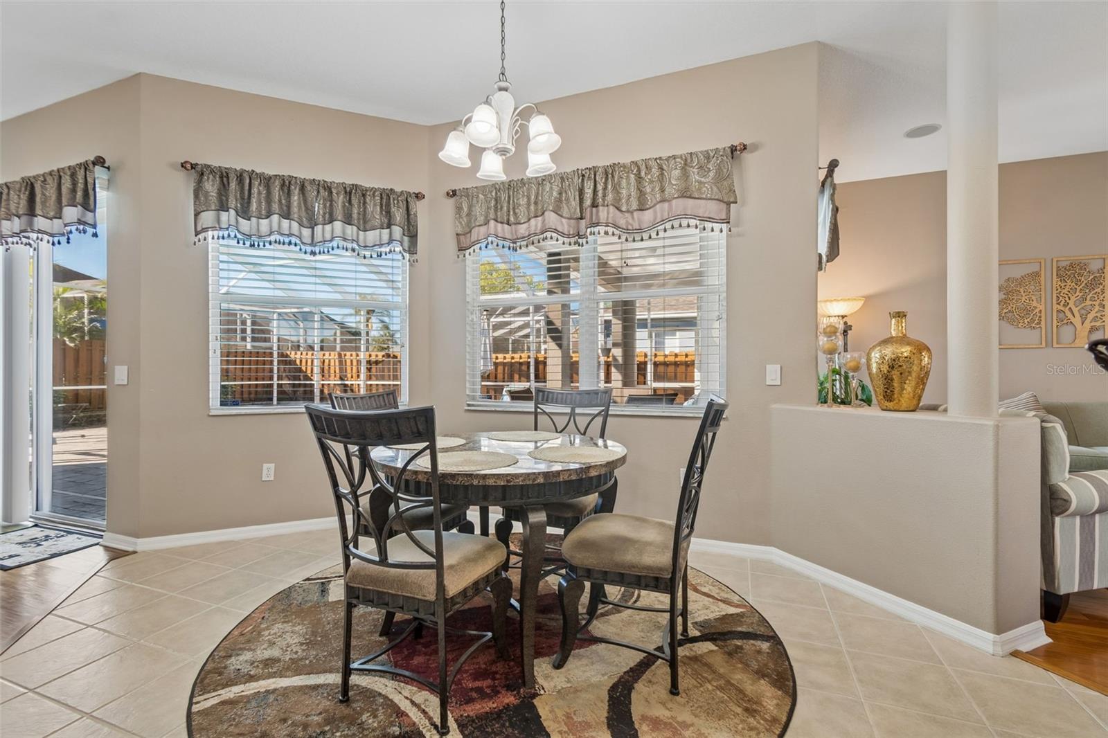 THOUSAND OAKS PH 02 03 04 05 - Residential